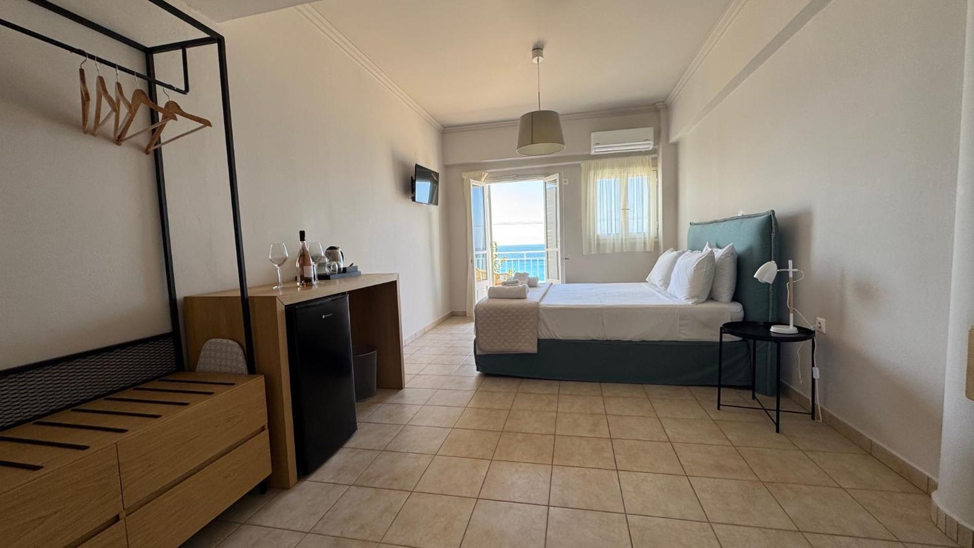 Monato Luxury Apartments Ayios Nikitas Ngoại thất bức ảnh