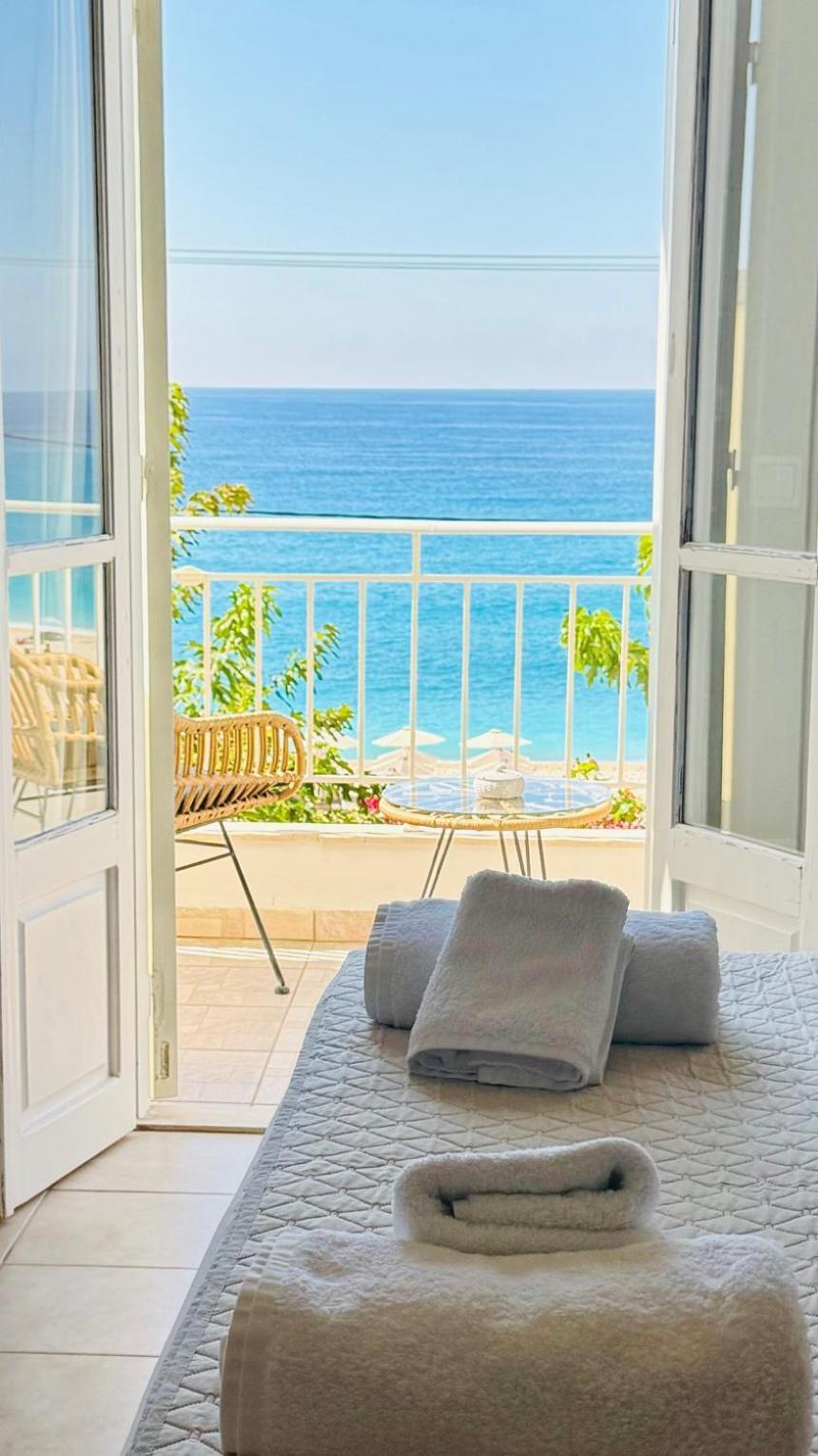 Monato Luxury Apartments Ayios Nikitas Ngoại thất bức ảnh