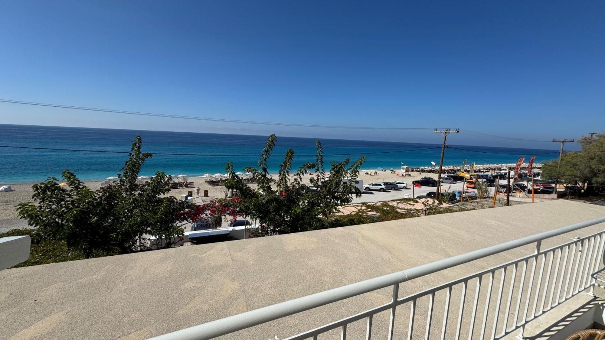 Monato Luxury Apartments Ayios Nikitas Ngoại thất bức ảnh
